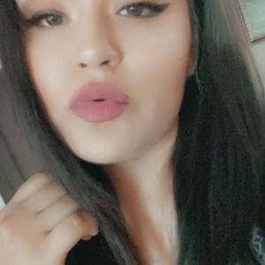 Meet your Posher, Dennise